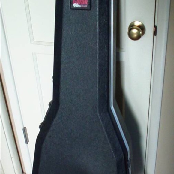 12 string Yamaki guitar (price negotiable) - Picture 3 of 4
